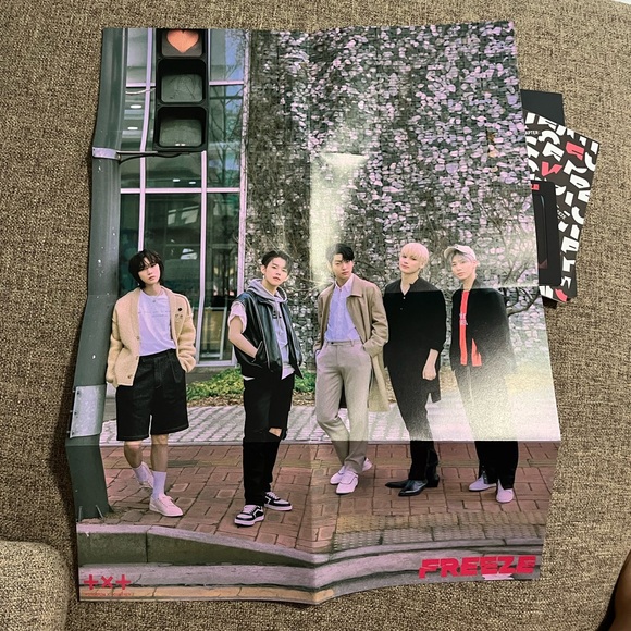 TOMORROW X TOGETHER The Chaos Chapter: FREEZE You Version Album - Picture 13 of 14